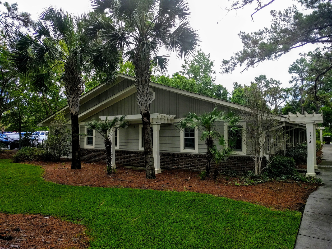 Side entrance and grounds at The Sweetgrass School in Mount Pleasant, South Carolina
